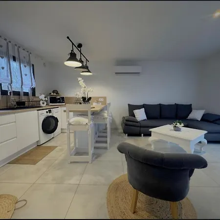 Dependance De Charme * Ruaudin