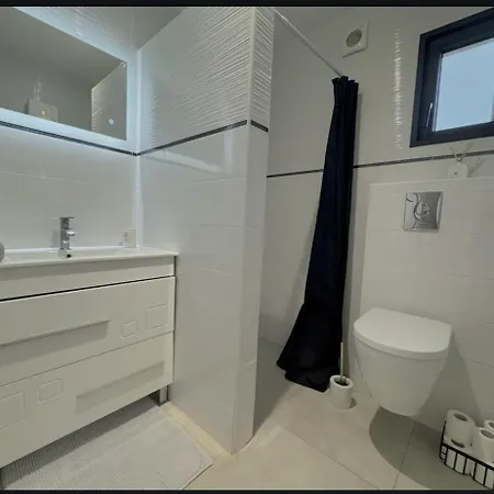 Dependance De Charme *