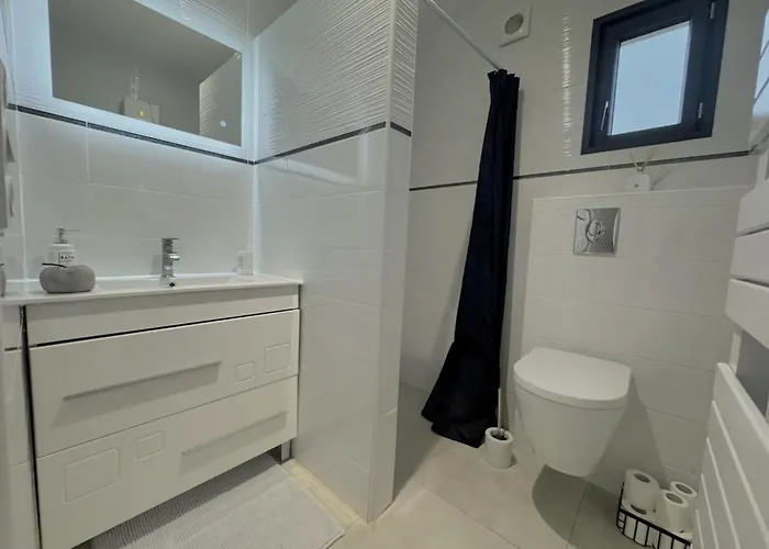 Dependance De Charme *